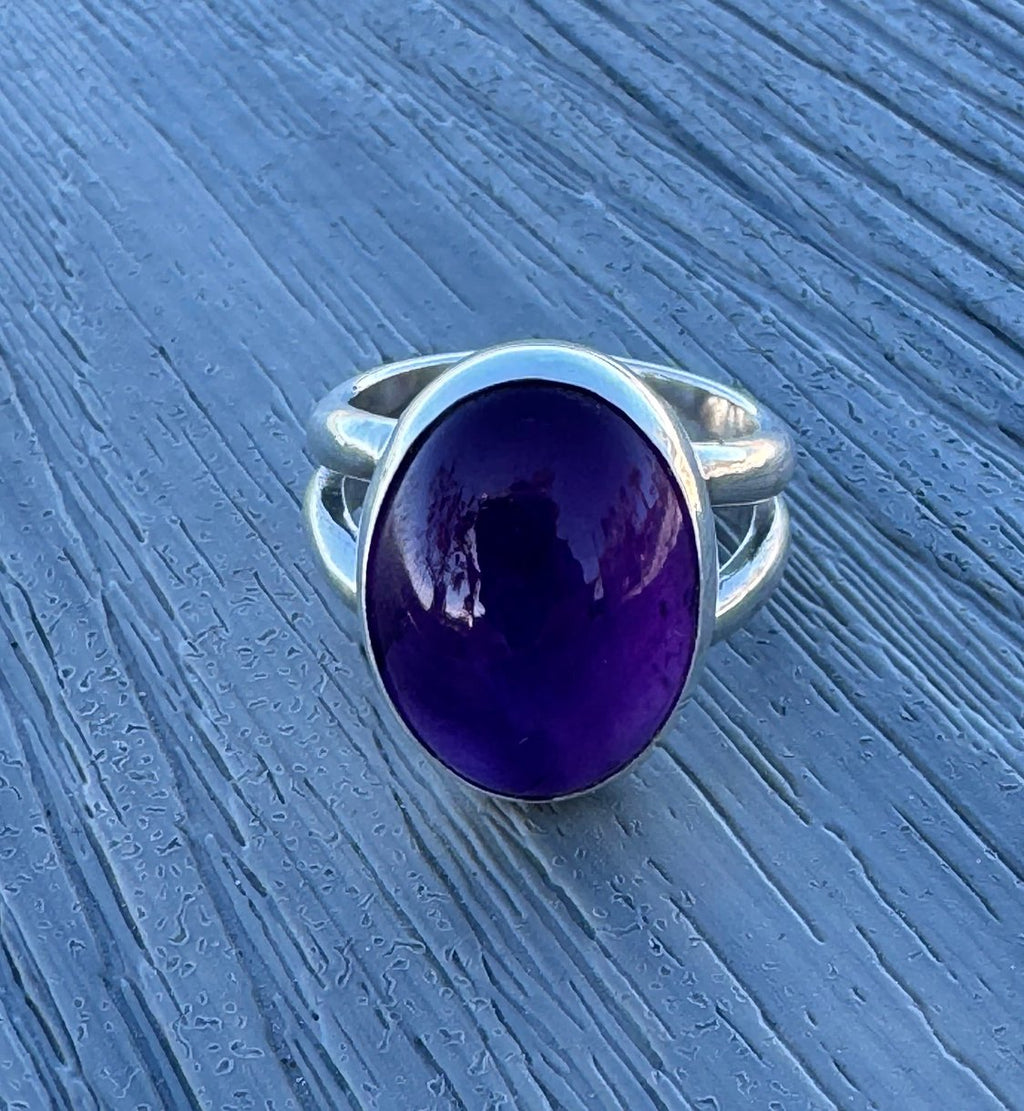 Amethyst gemstone ring – fine and sterling silver, size 9, February birthstone, elegant design
